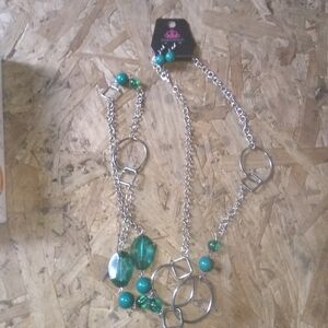 Paparazzi Silver and Green Necklace